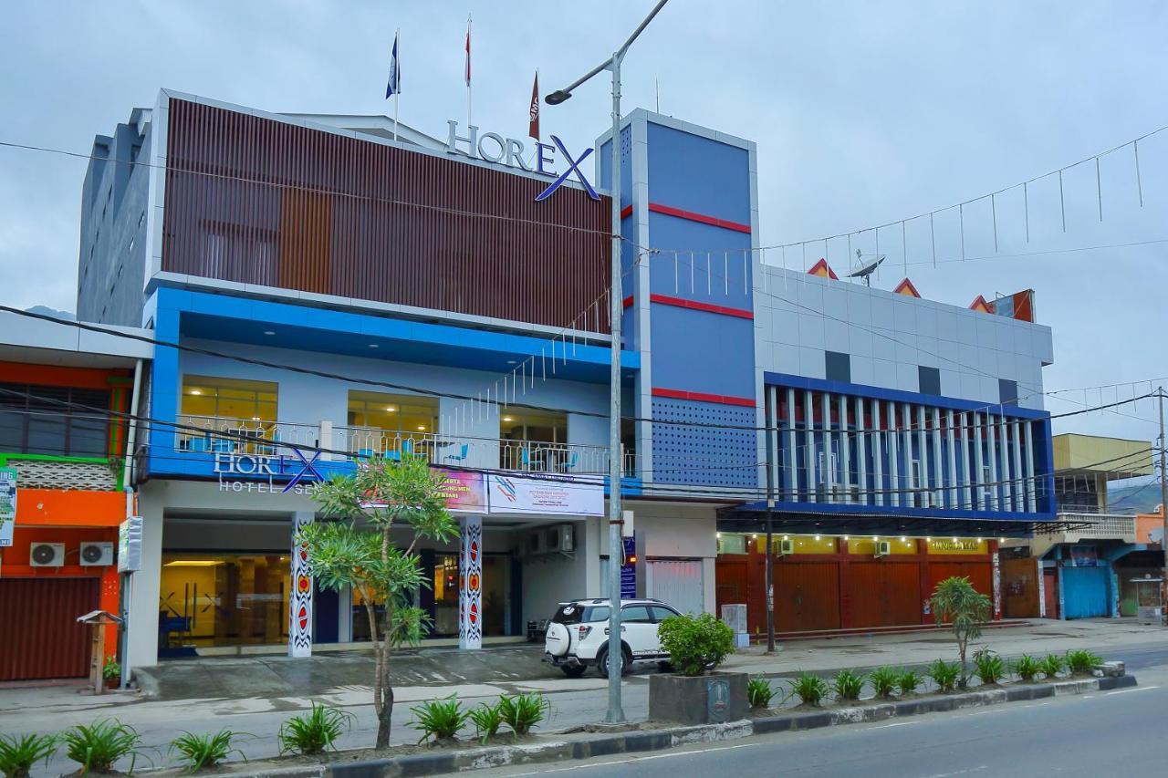 ホテル Horison Express Sentani ジャヤプラ エクステリア 写真